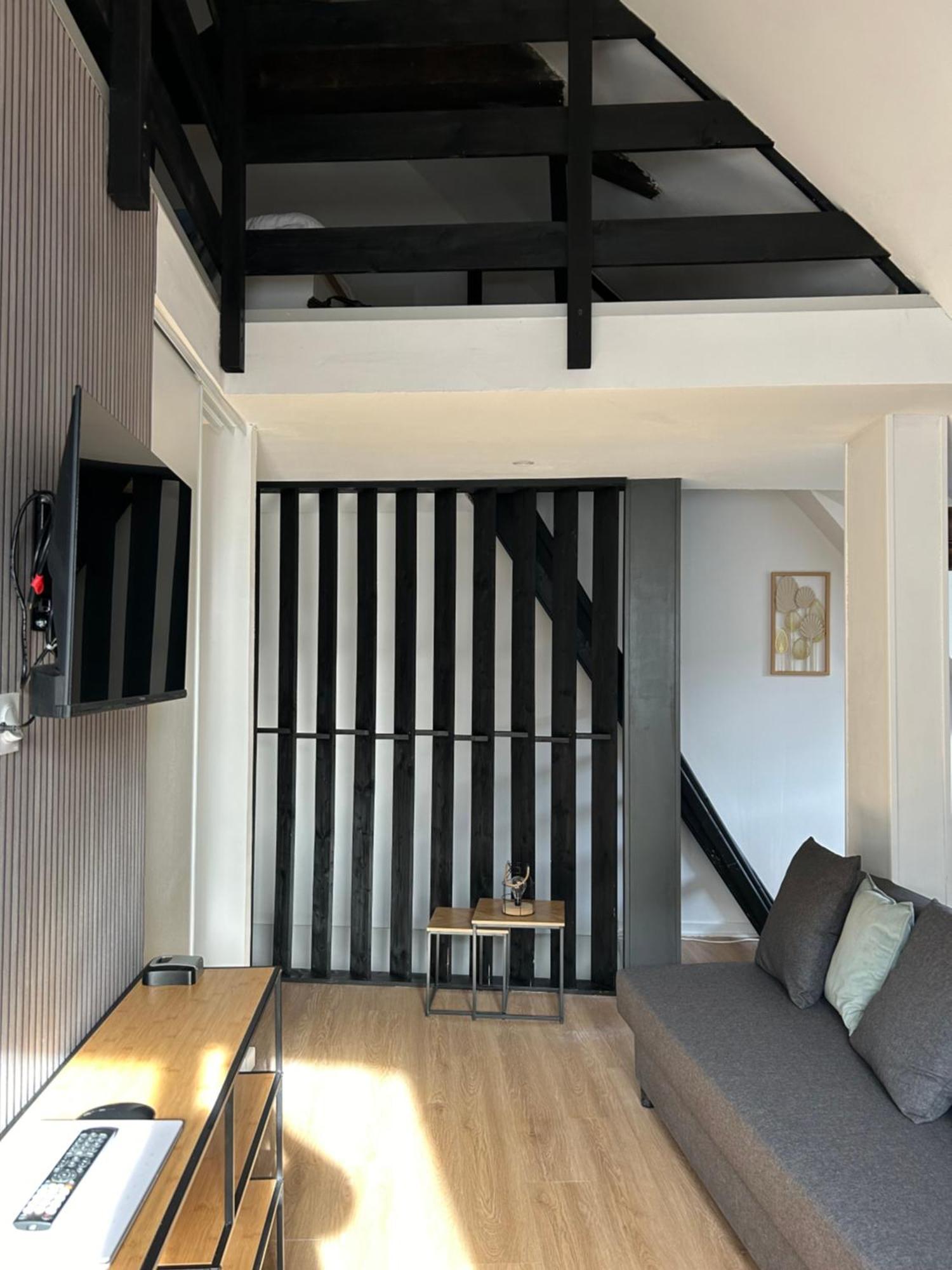 Le Repos De La Meuse Apartment Givet Exterior photo